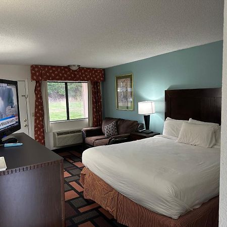 Americas Best Value Inn Кантон Екстериор снимка