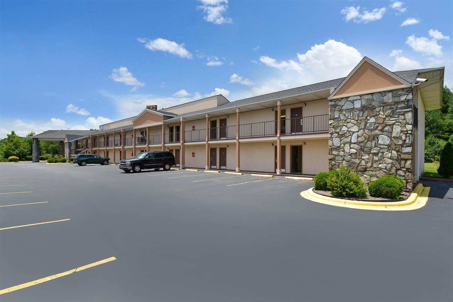 Americas Best Value Inn Кантон Екстериор снимка