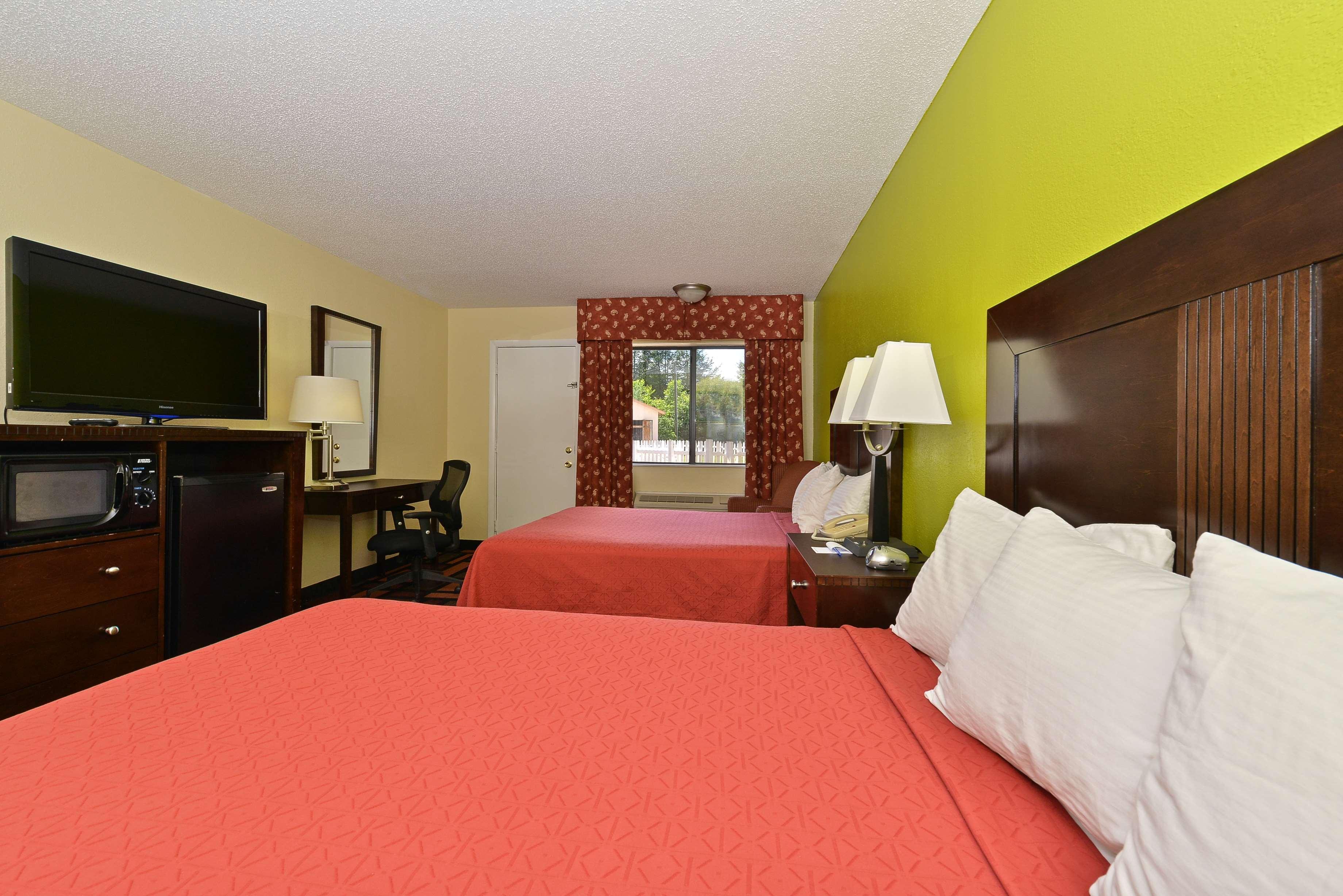 Americas Best Value Inn Кантон Екстериор снимка